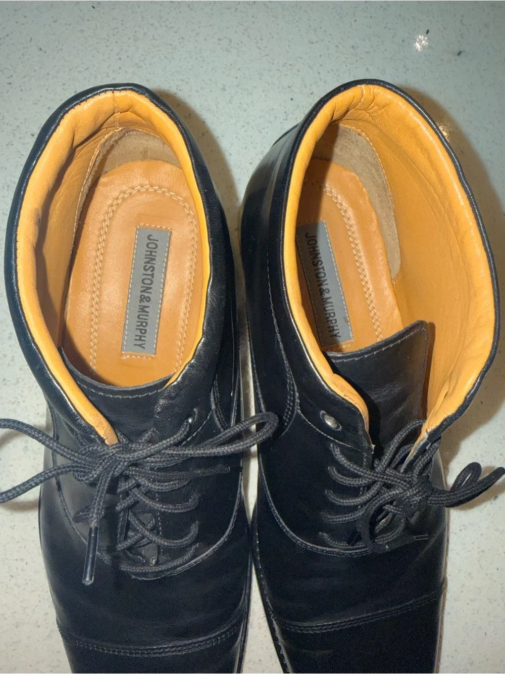 Johnston & Murphy Black Leather Chukka Boots with Tan Lining